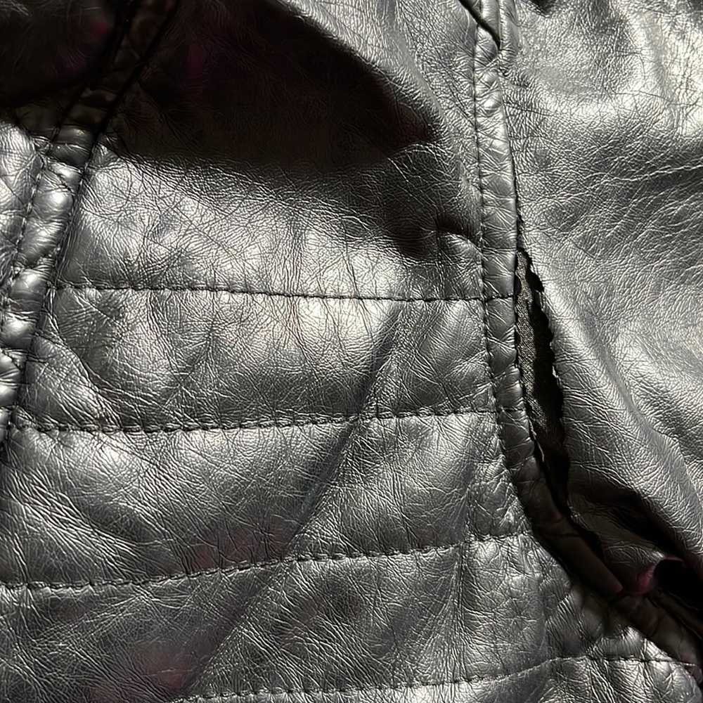 Leather jacket - Picture 5 of 11